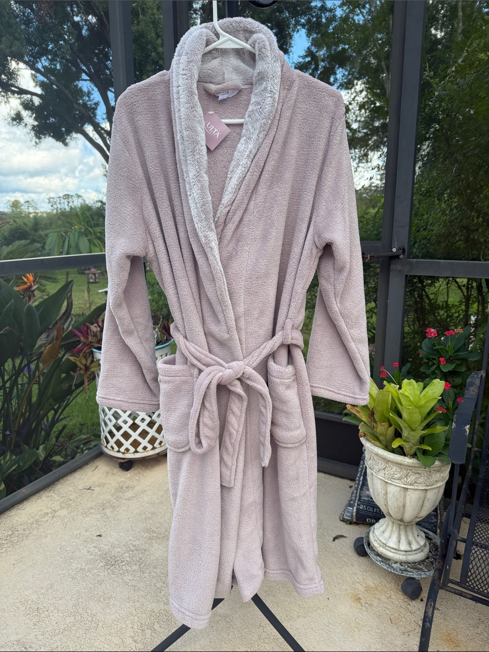 Ulta Beauty Plush Shawl Collar Robe in Dusty Mauve with Contrast Trim L/XL